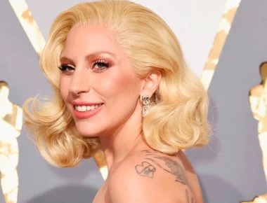 Lady Gaga: Μίλησε δημόσια για τον βιασμό της- «Σήμερα εγώ φοράω τα παντελόνια» (βίντεο-φωτο)